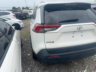 2019 Toyota RAV4 XLE Premium - Exterior Rear Left Corner Image